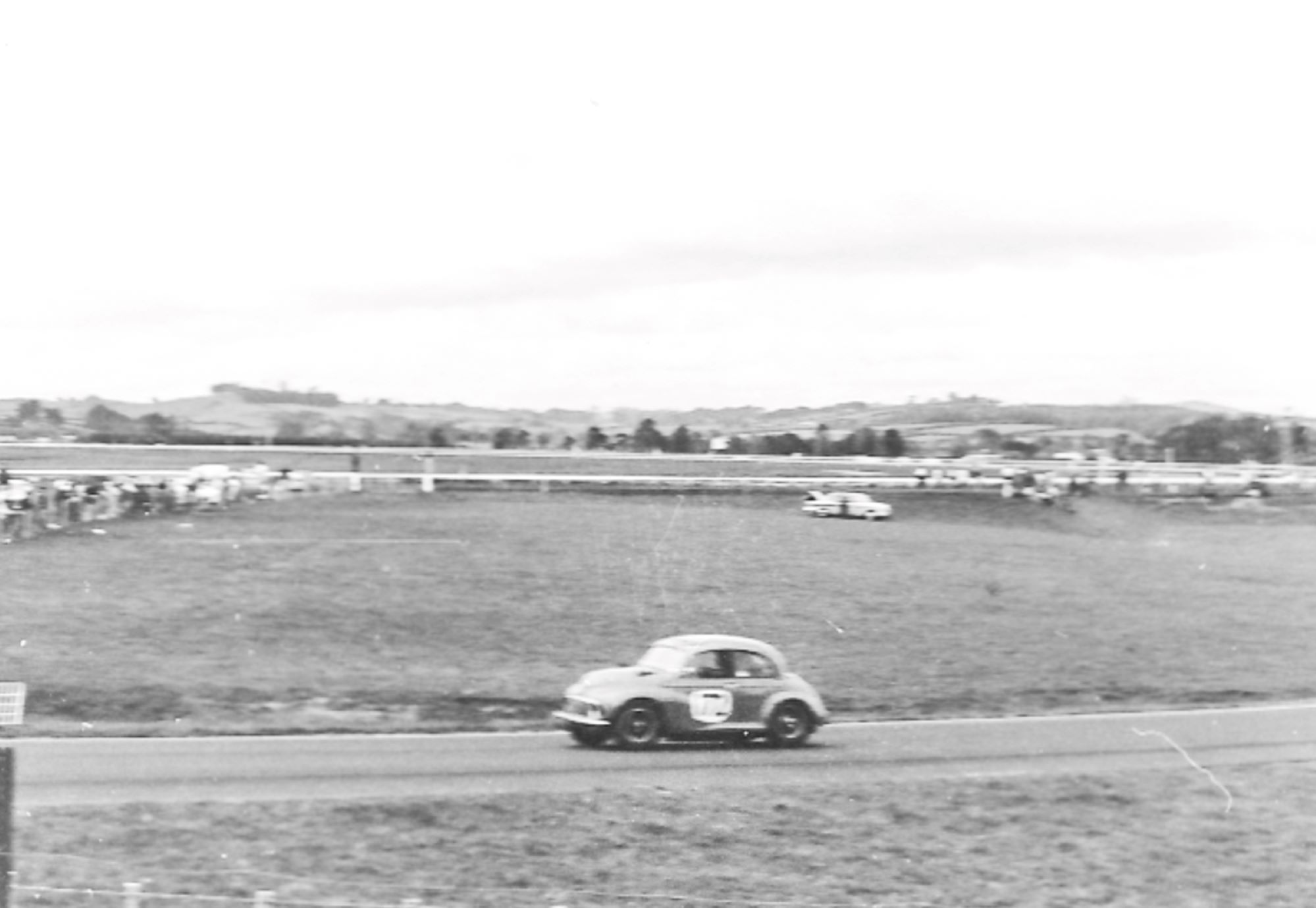 Name:  Morrari #174 Morrari at Pukekohe 1965 #172 on wires resize arch Tony Growden photo Keith Growden.jpg
Views: 161
Size:  154.8 KB