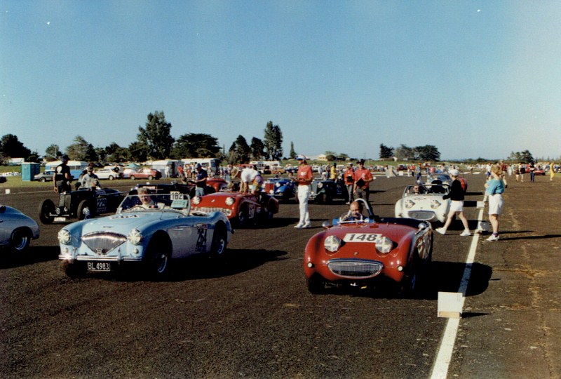 Name:  Ardmore 1989 #004 the Reunion 1989 Healeys on the grid.jpg
Views: 177
Size:  143.0 KB