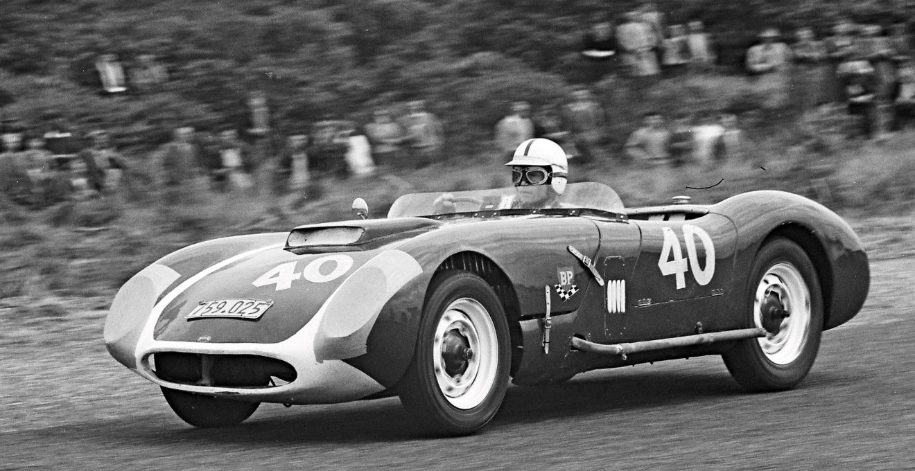 Name:  Bucklers in NZ #075 A Peter Preston Buckler 90 1961 -64 plate 759.025 Teretonga 1963 arch P Pres.jpg
Views: 265
Size:  175.2 KB