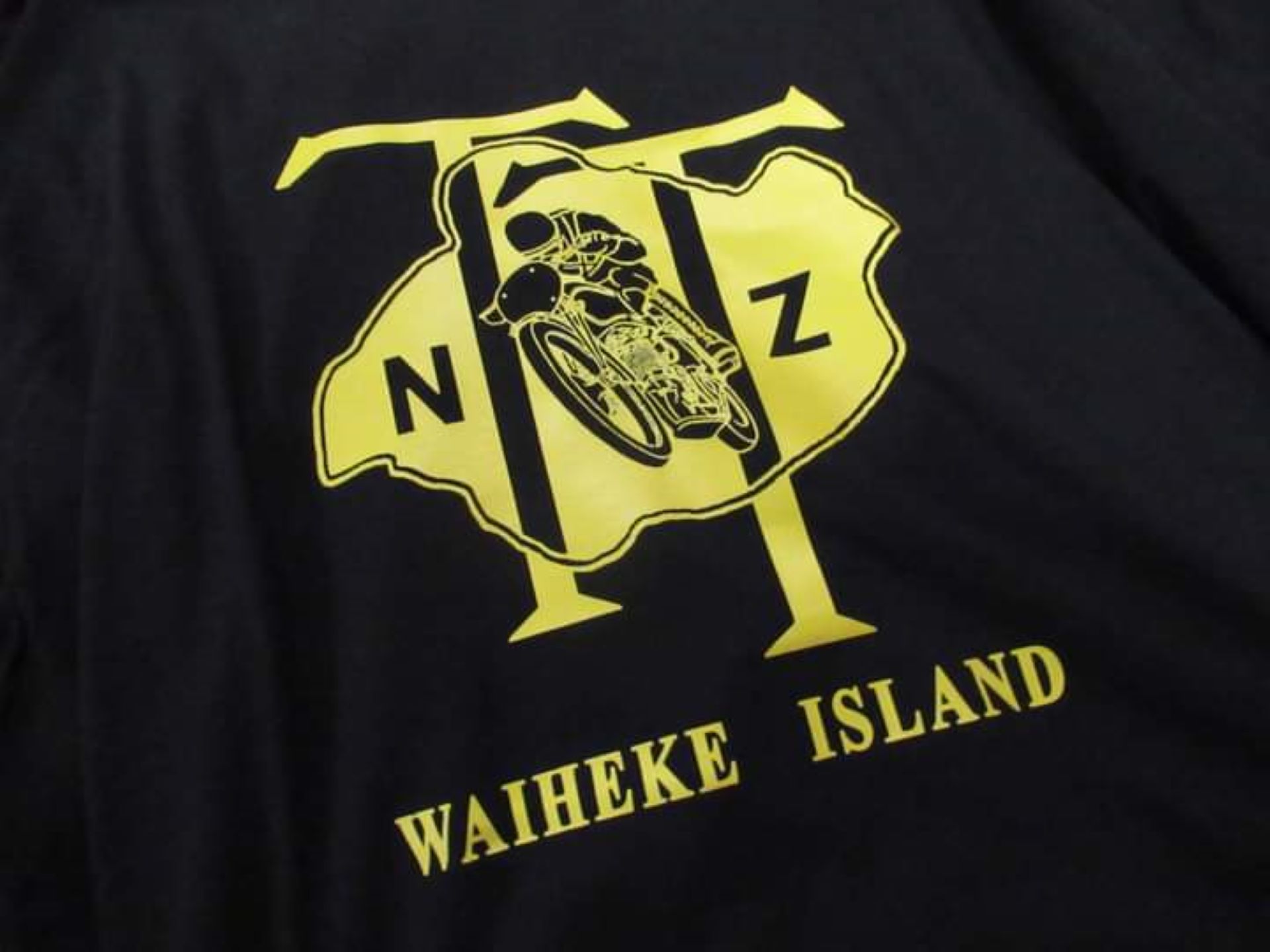 Name:  Logo #050 NZ TT 1931 -1950 Waiheke NZ TT T-Shirt Yellow logo on black G Staples.jpg
Views: 122
Size:  150.5 KB