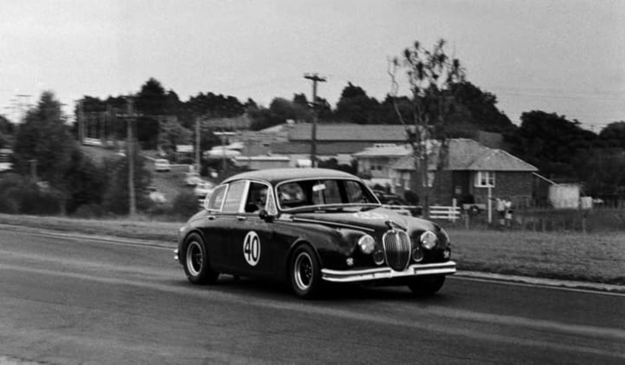 Name:  Jaguar #031 Jaguar Mk 2 Saloon Dave Silcock # 40 Pukekohe 1971 sans windscreen photo Kevin Lanca.jpg
Views: 36
Size:  175.7 KB