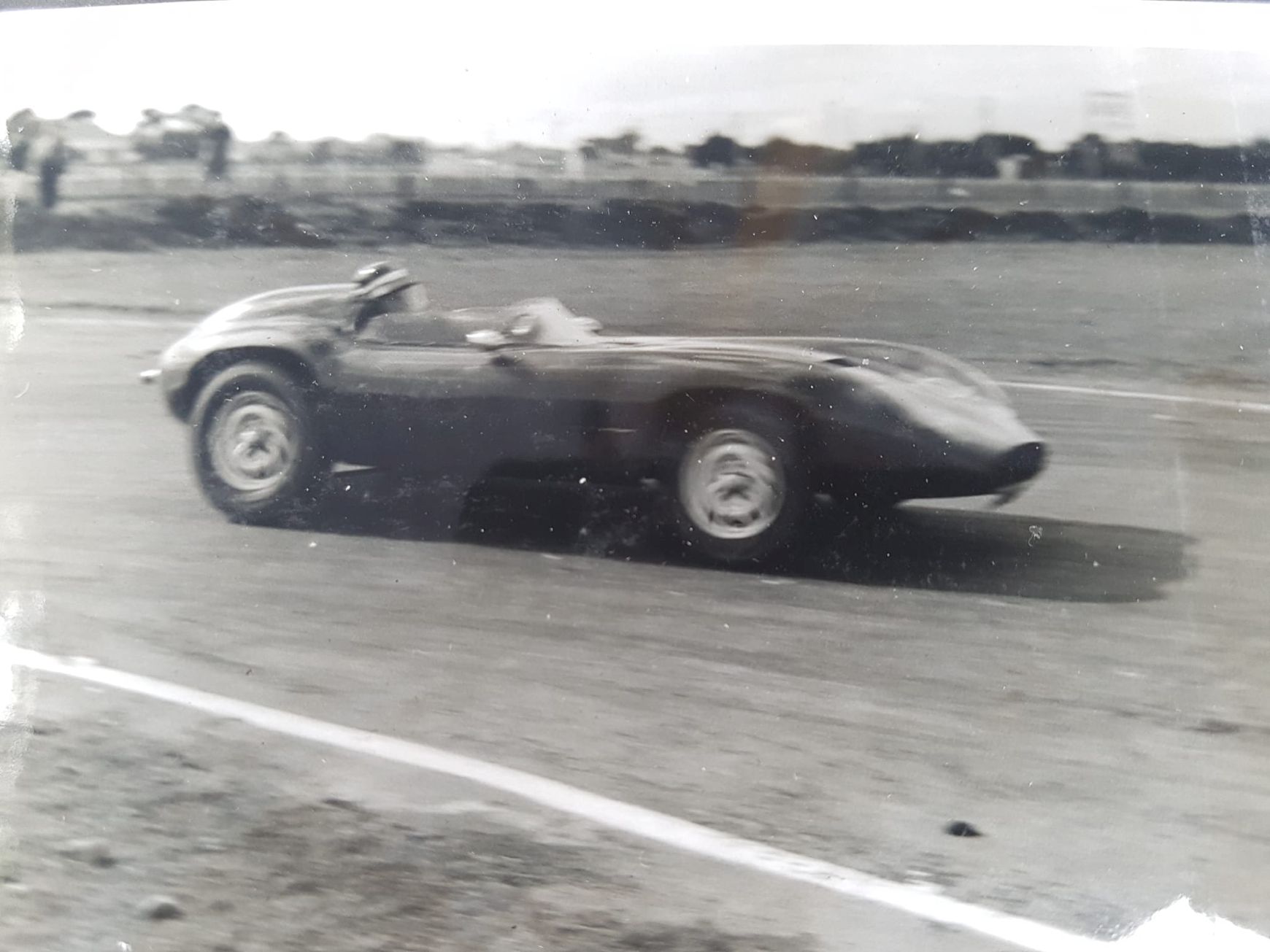 Name:  Special NZ #109 Graham McRae built - Masararri - Levin 1962 Q on track arch Greg Lang .jpg
Views: 108
Size:  180.2 KB