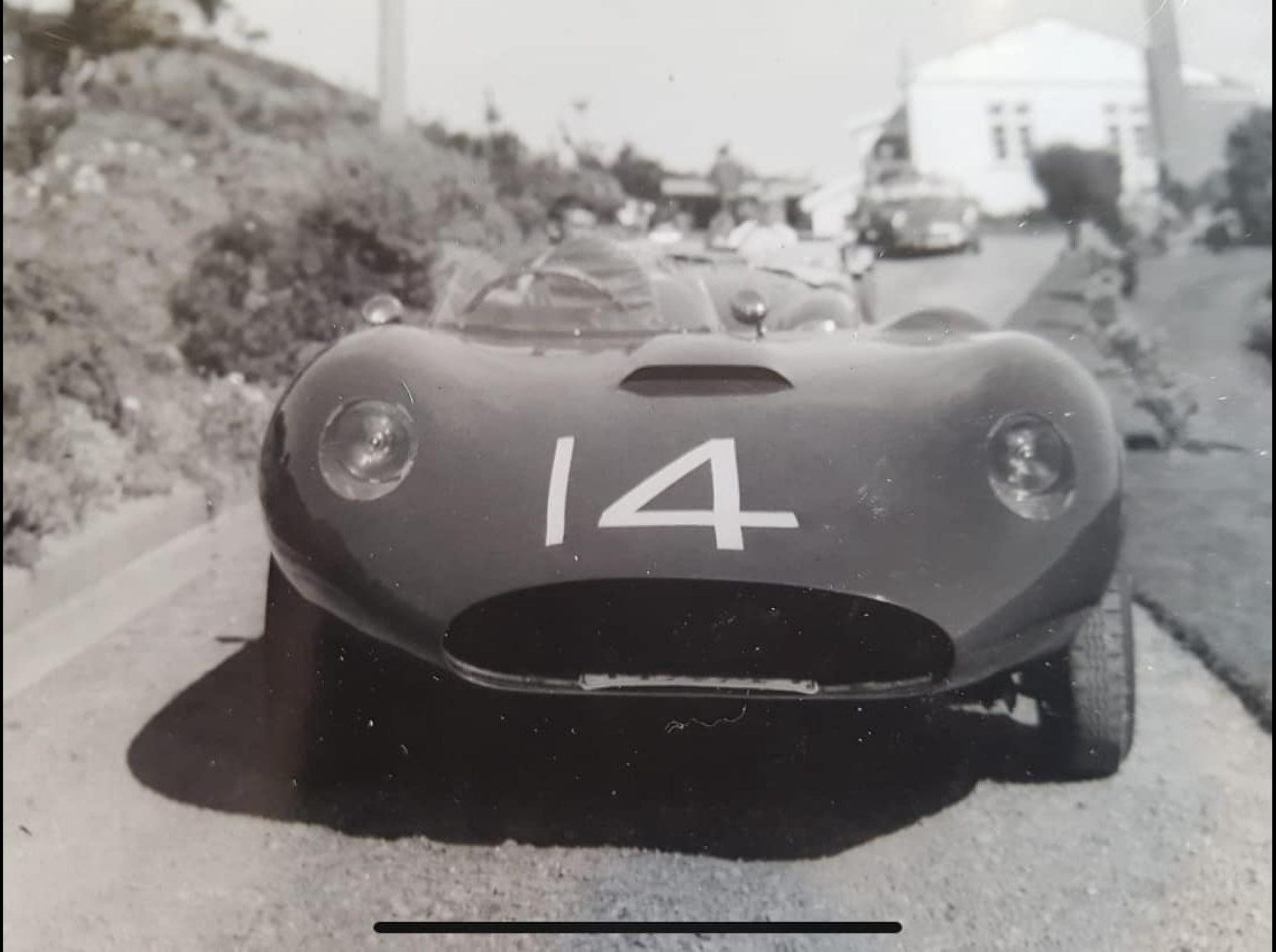 Name:  Special NZ #105 Graham McRae Masarrari Race #14 in line Houghton Bay Hill Climb WCC - 1962 arch .jpg
Views: 179
Size:  174.9 KB