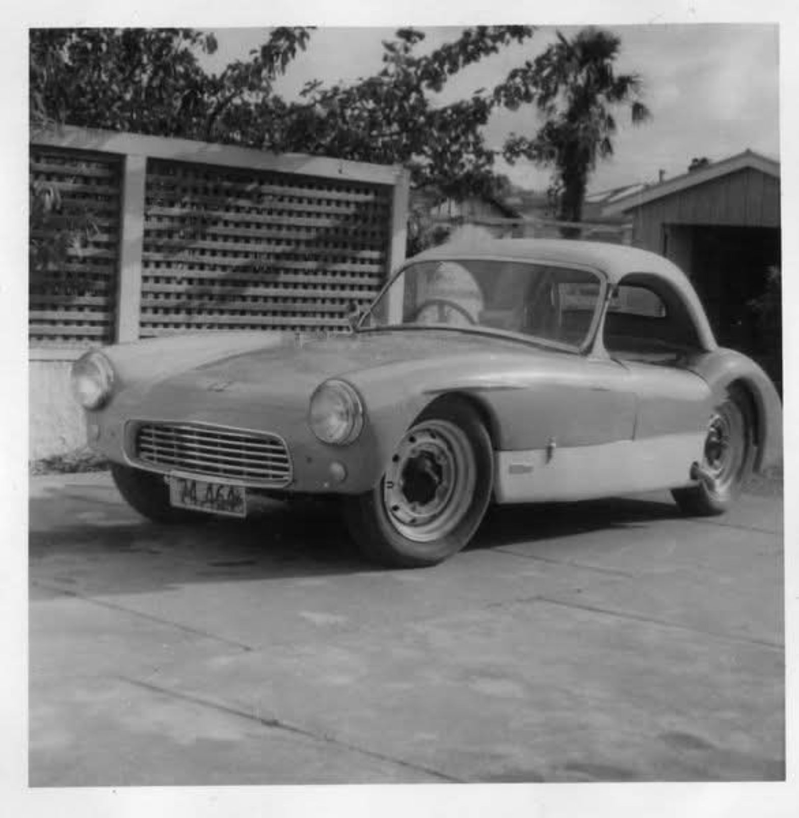 Name:  Bucklers in NZ #081 Buckler 90 NZ - Jarvie body two tone 1961 - 64 plate arch David Montgomery.jpg
Views: 78
Size:  179.1 KB