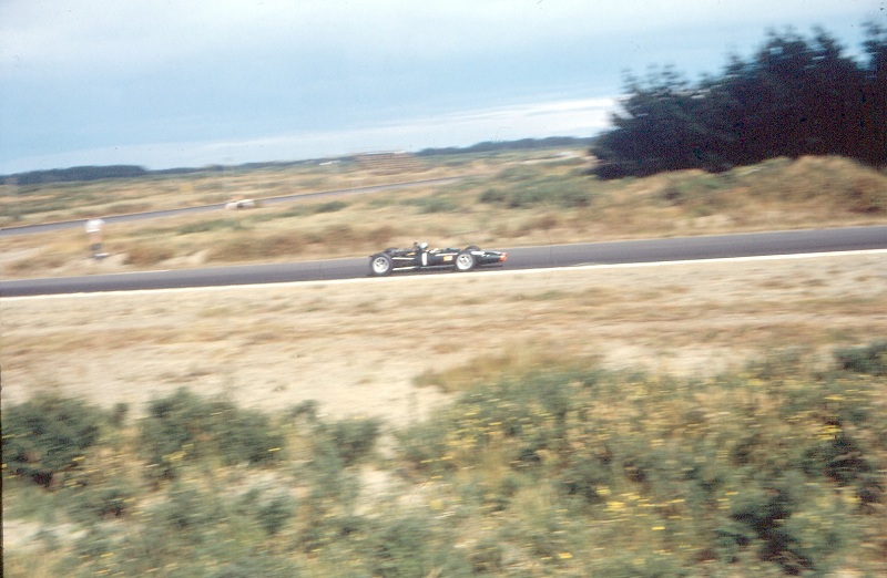 Name:  Bruce McLaren - BRM at Teretonga.jpg
Views: 2001
Size:  134.2 KB