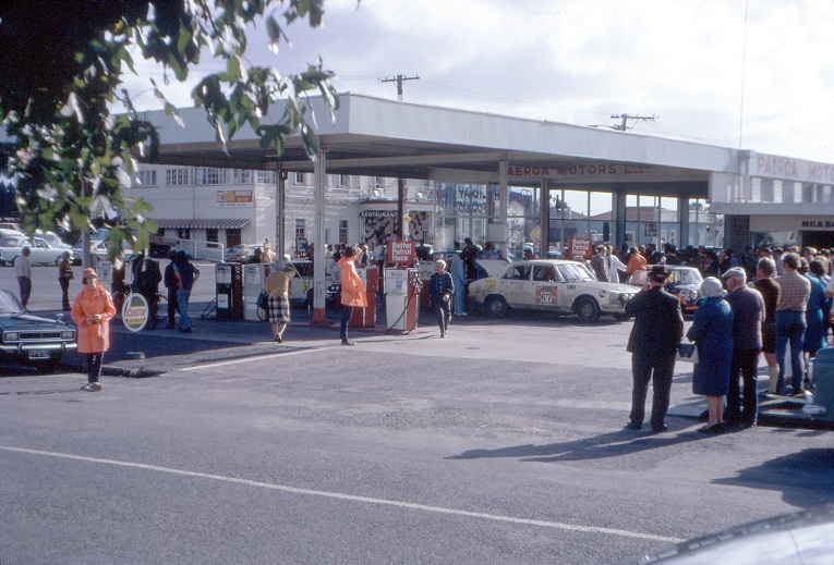 Name:  Fuel Stop for Competitor #67 at Paeroa.jpg
Views: 1805
Size:  157.2 KB