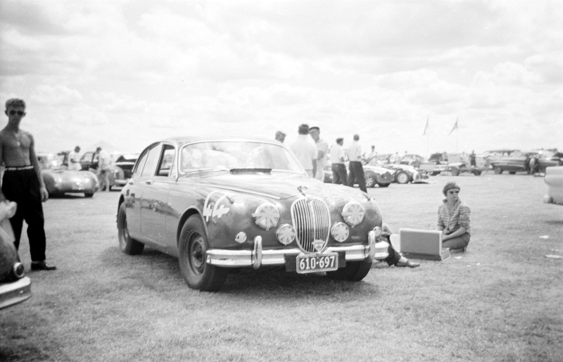 Name:  Ross Jensen - Jaguar (Ohakea 3 Hour) Feb 1961.jpg
Views: 1509
Size:  125.4 KB