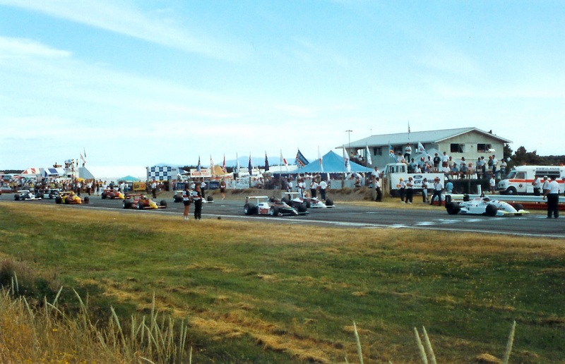 Name:  Peter Jackson Formula Atlantic 1992 - grid a.jpg
Views: 2522
Size:  140.9 KB